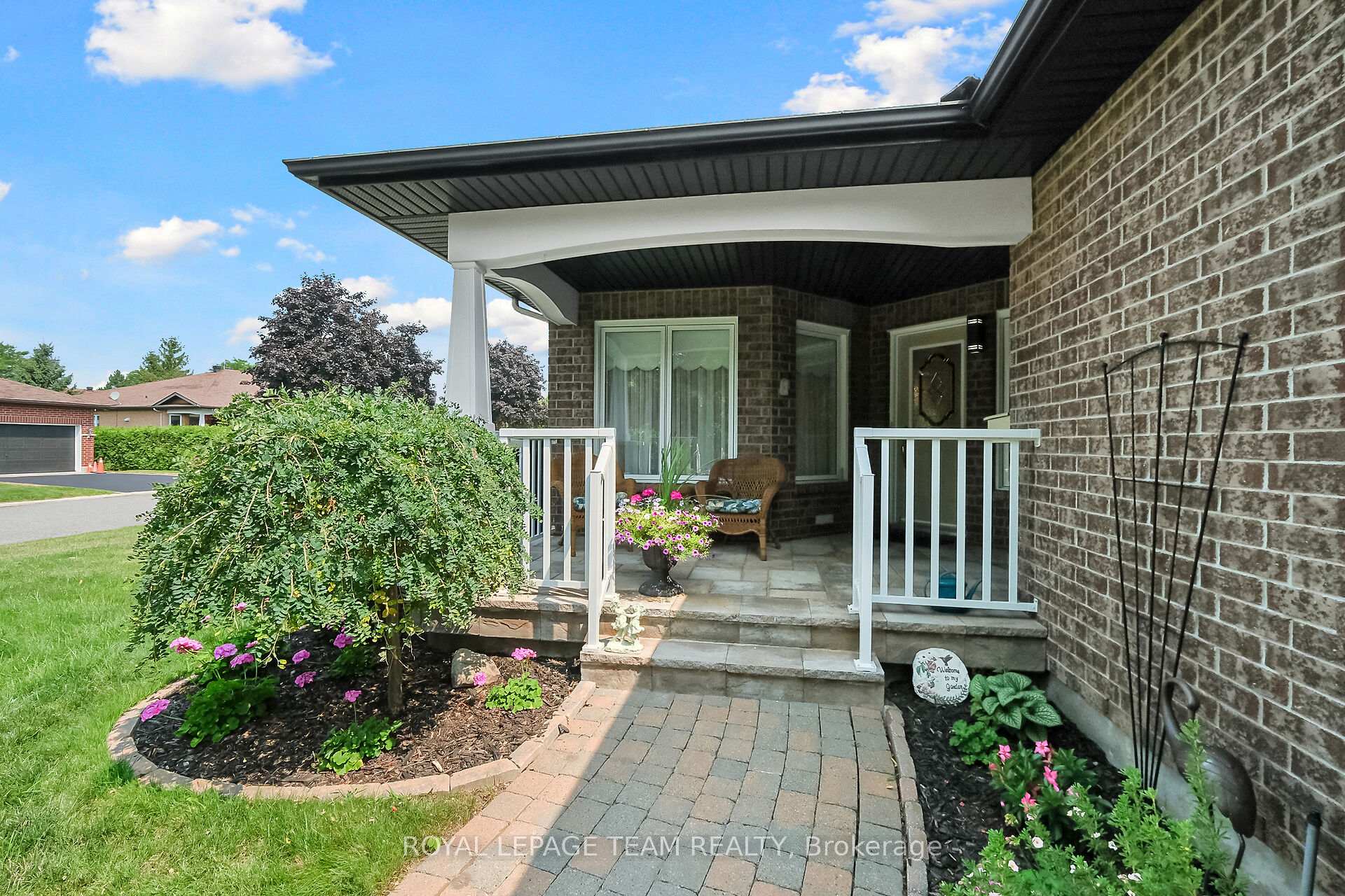 Photo 4 of 20 Peregrine Crescent, Ottawa, Kanata - Bridlewood — HOMEH