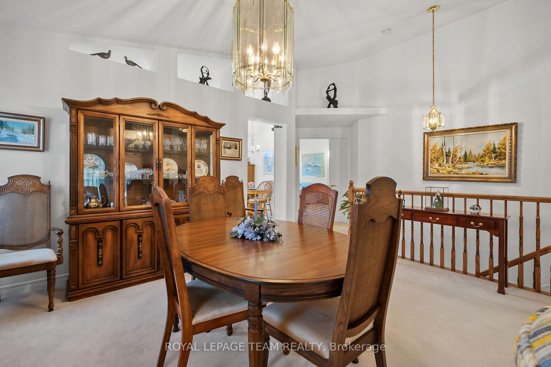Photo 13 of 20 Peregrine Crescent, Ottawa, Kanata - Bridlewood — HOMEH