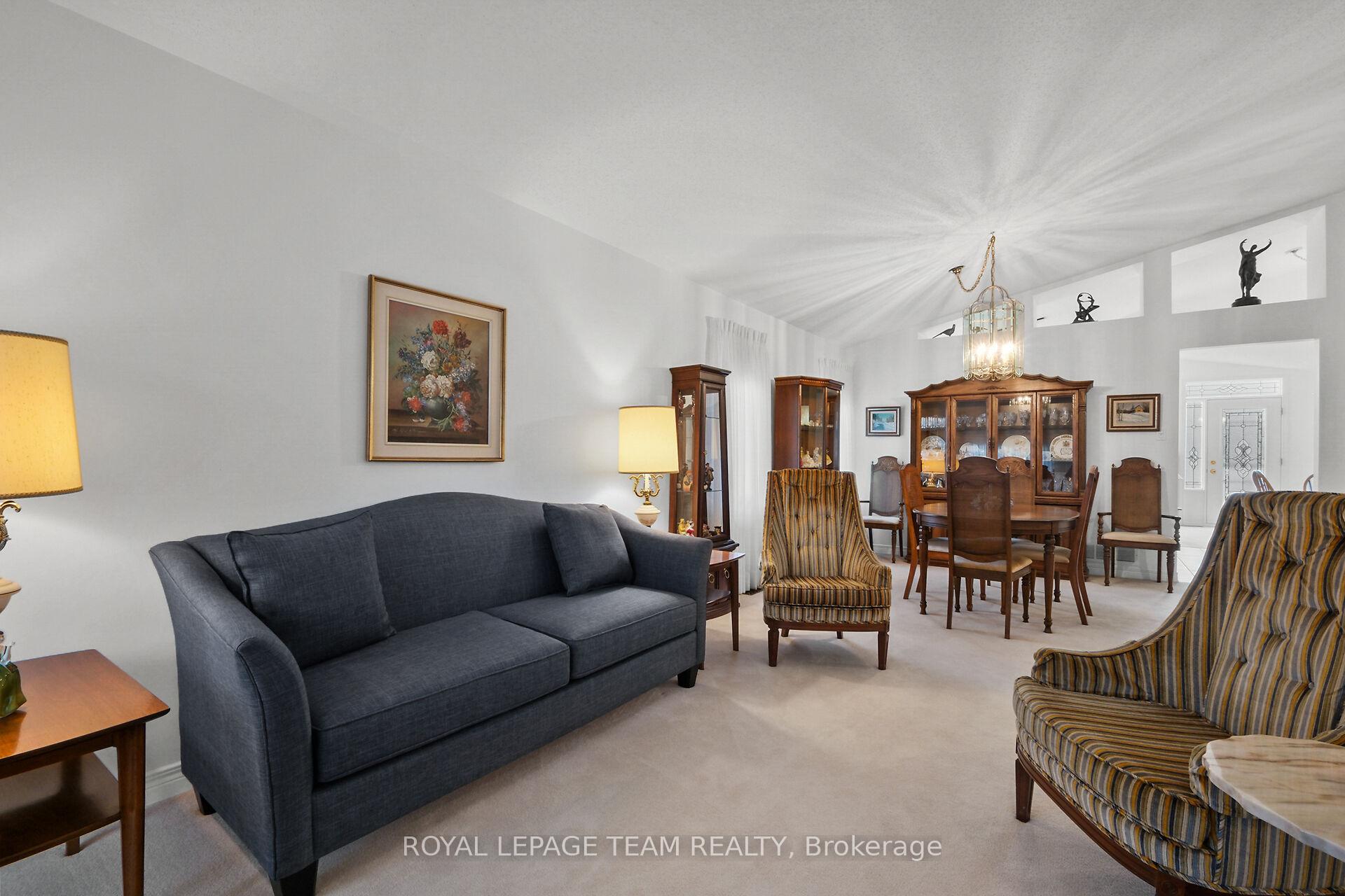 Photo 14 of 20 Peregrine Crescent, Ottawa, Kanata - Bridlewood — HOMEH