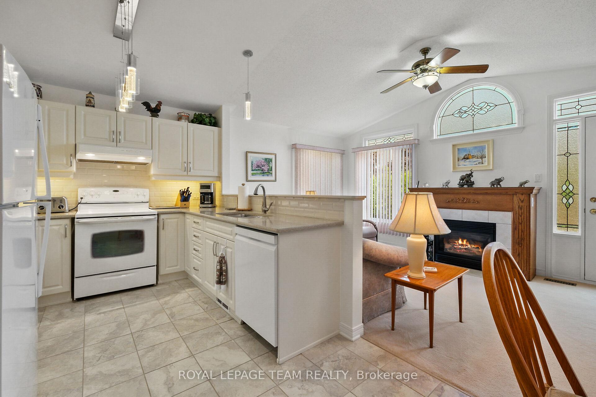 Photo 17 of 20 Peregrine Crescent, Ottawa, Kanata - Bridlewood — HOMEH