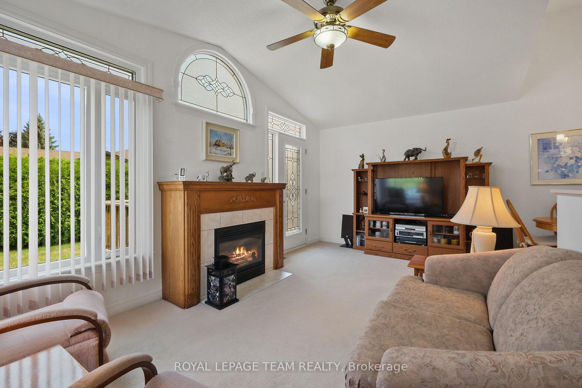 Photo 24 of 20 Peregrine Crescent, Ottawa, Kanata - Bridlewood — HOMEH