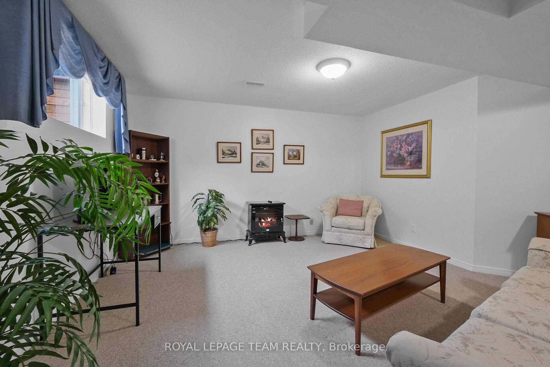 Photo 33 of 20 Peregrine Crescent, Ottawa, Kanata - Bridlewood — HOMEH