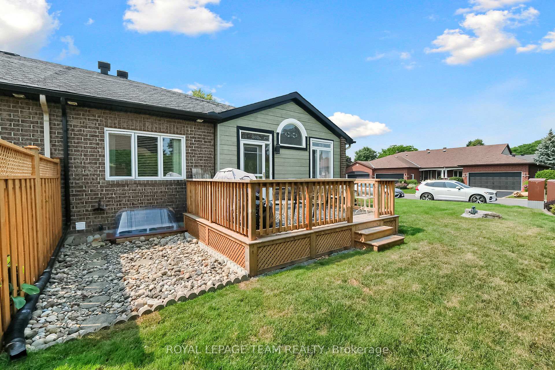 Photo 40 of 20 Peregrine Crescent, Ottawa, Kanata - Bridlewood — HOMEH