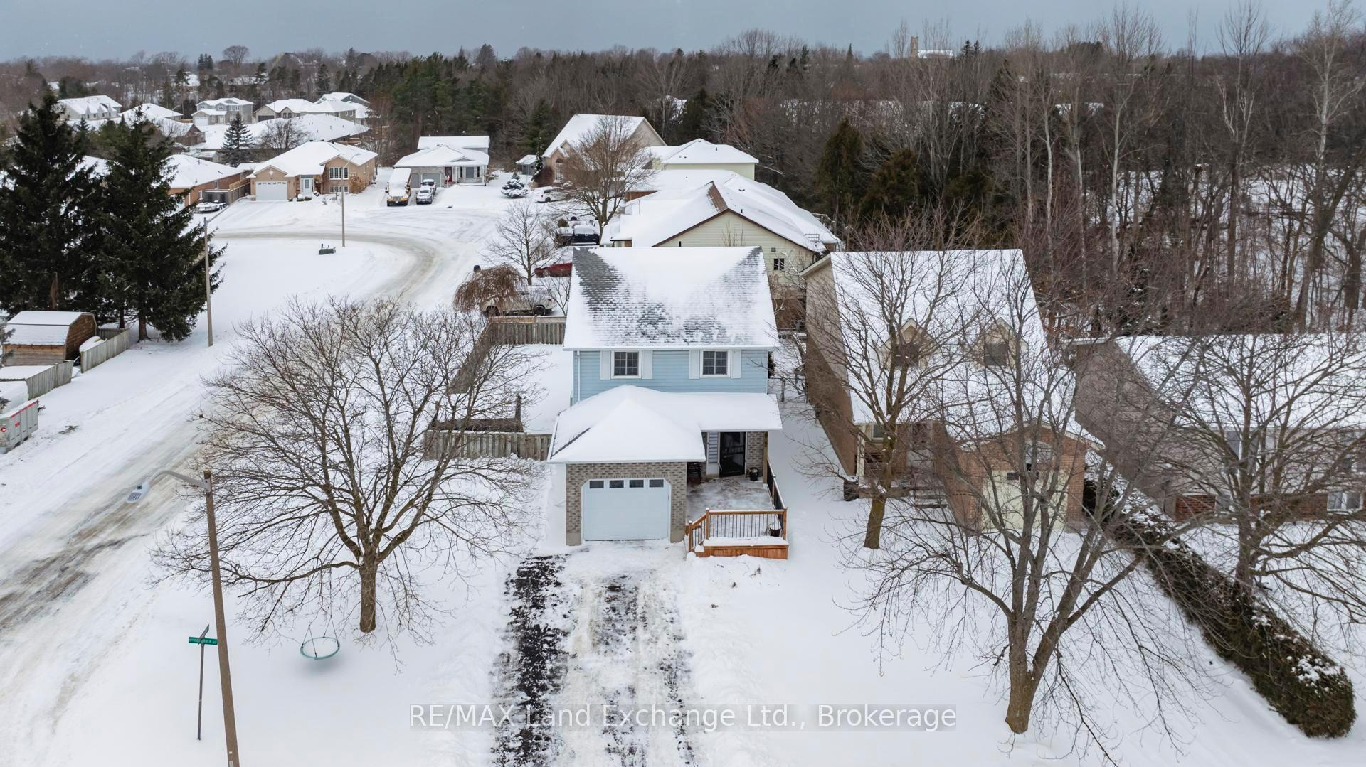 Photo 2 of 812 MacKendrick Drive, Kincardine — HOMEH