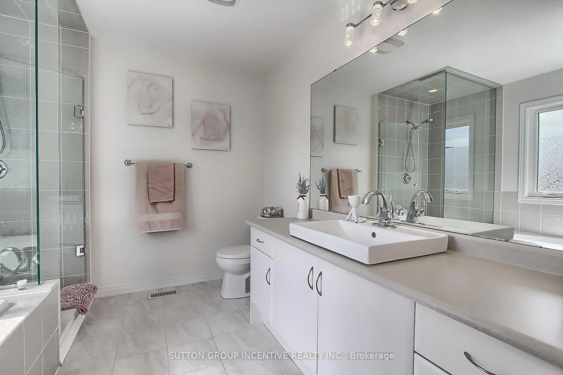 Photo 24 of 1457 Lormel Gate Avenue, Innisfil, Lefroy — HOMEH