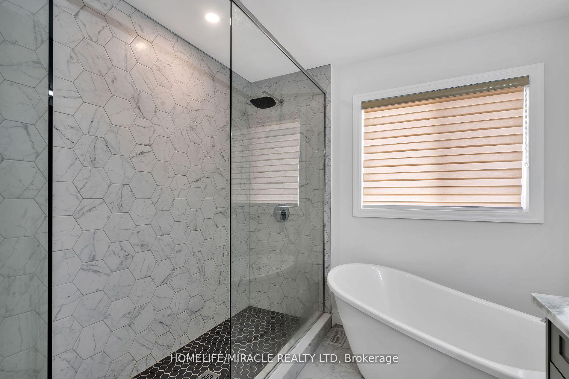 Photo 10 of 115 Jefferson Street W, Lucan Biddulph, Lucan — HOMEH