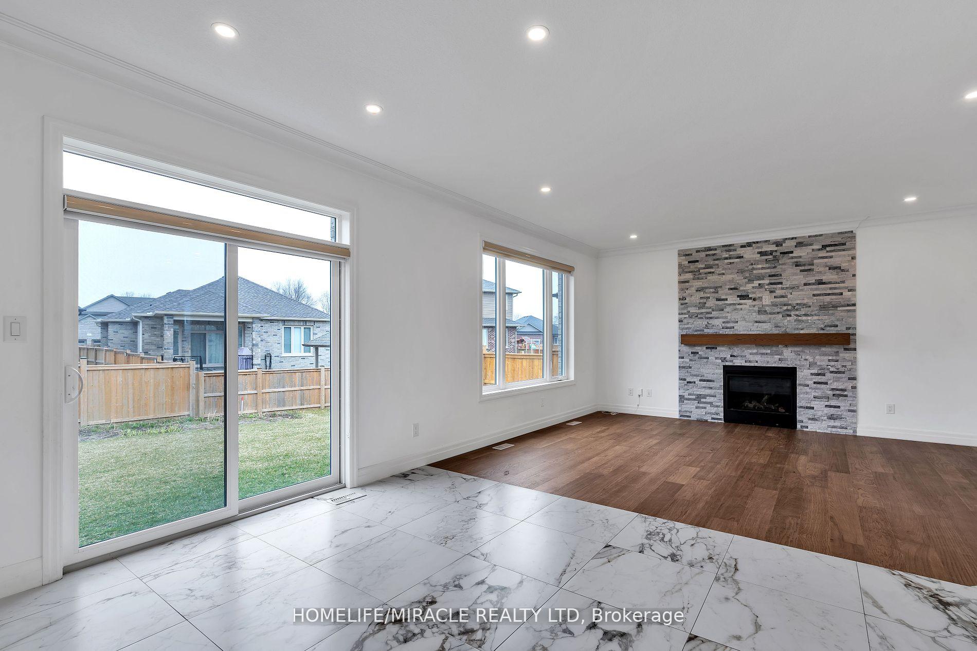 Photo 22 of 115 Jefferson Street W, Lucan Biddulph, Lucan — HOMEH