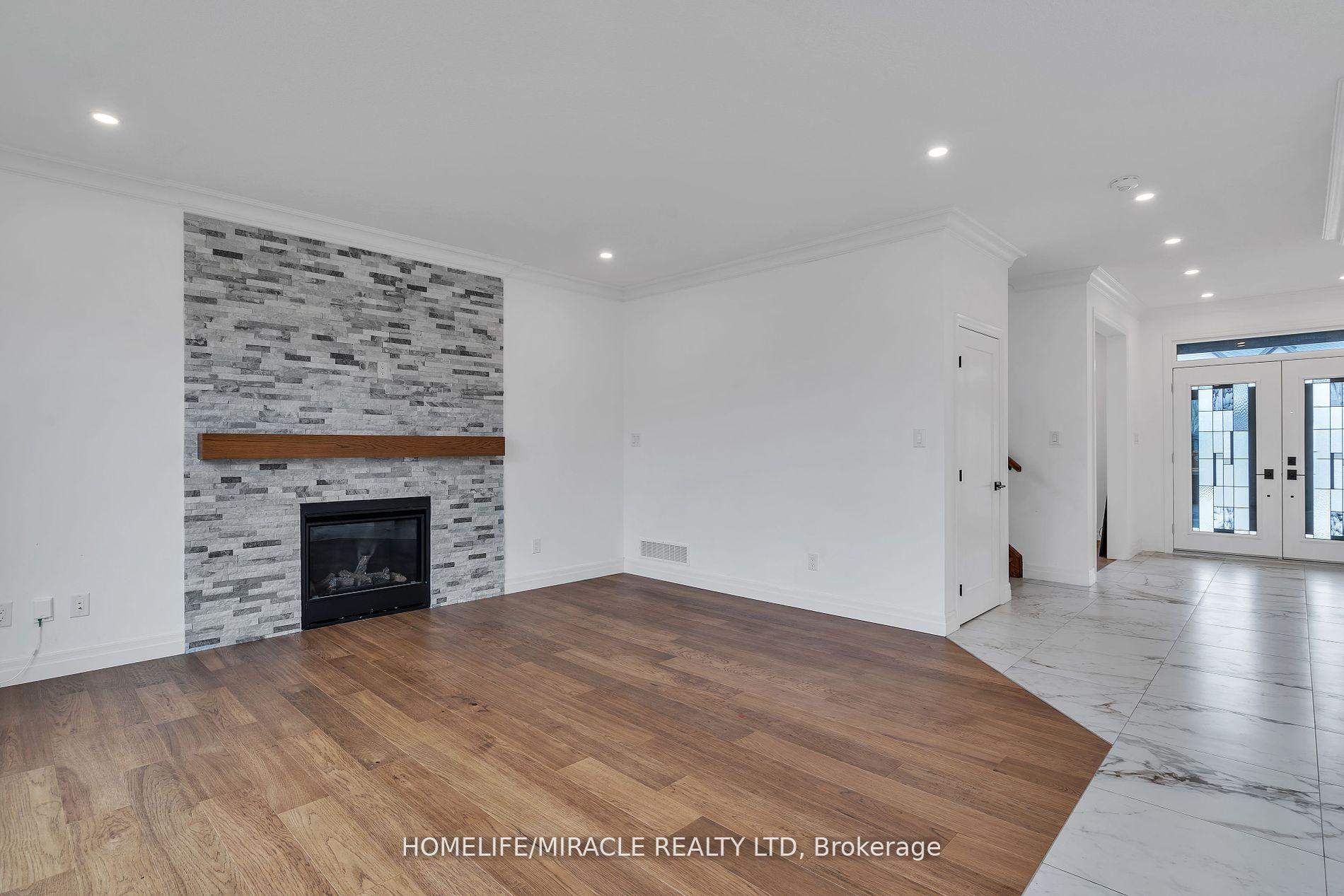 Photo 23 of 115 Jefferson Street W, Lucan Biddulph, Lucan — HOMEH