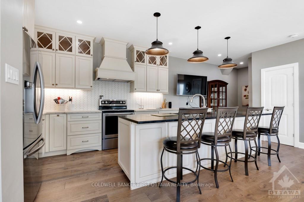 Photo 8 of 158 Leslie Drive, Lanark Highlands, Lanark Highlands (Dalhousie) Twp — HOMEH