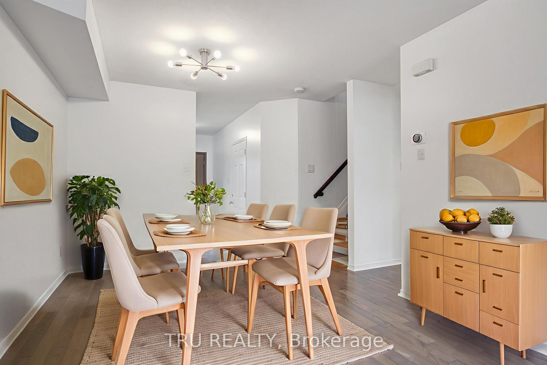 Photo 5 of 133 Kinross Private, Ottawa, Kanata - Morgan's Grant/South March — HOMEH