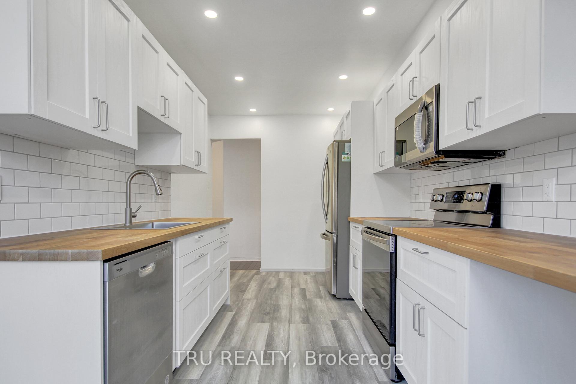 Photo 13 of 133 Kinross Private, Ottawa, Kanata - Morgan's Grant/South March — HOMEH