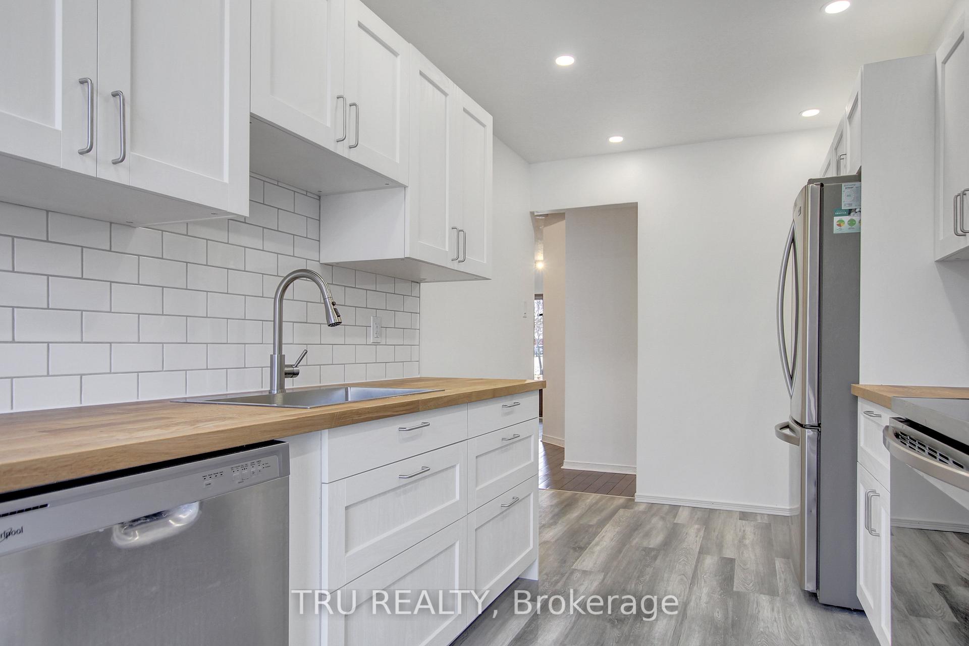 Photo 14 of 133 Kinross Private, Ottawa, Kanata - Morgan's Grant/South March — HOMEH