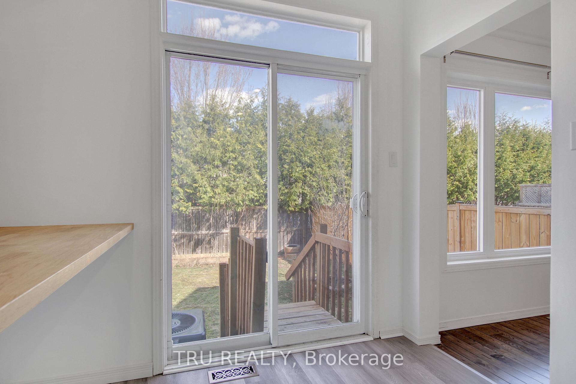 Photo 16 of 133 Kinross Private, Ottawa, Kanata - Morgan's Grant/South March — HOMEH