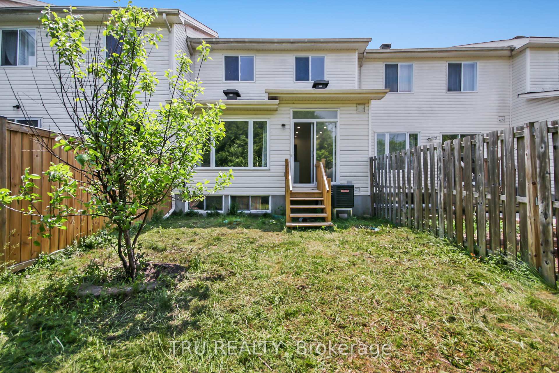 Photo 36 of 133 Kinross Private, Ottawa, Kanata - Morgan's Grant/South March — HOMEH