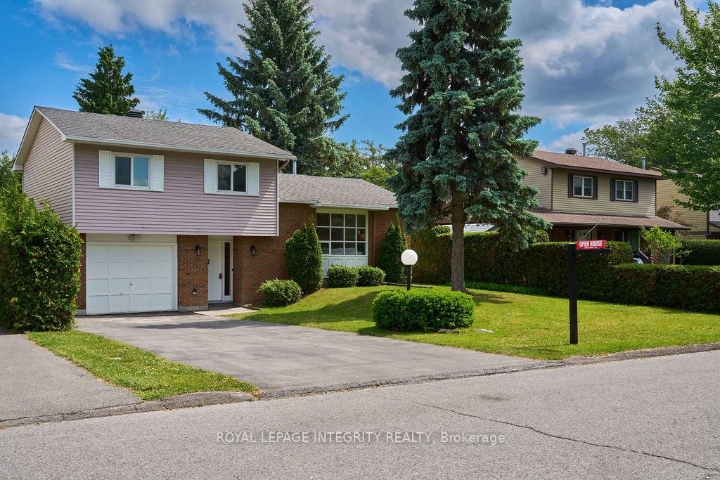 Photo 2 of 77 Seabrooke Drive, Ottawa, Kanata - Glencairn/Hazeldean — HOMEH