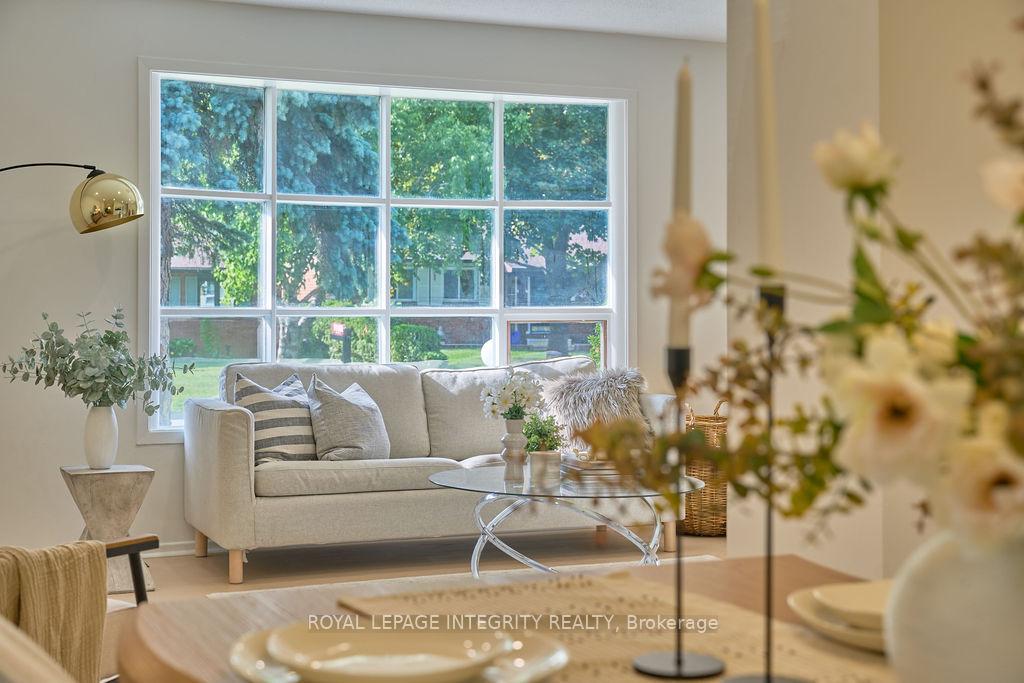 Photo 6 of 77 Seabrooke Drive, Ottawa, Kanata - Glencairn/Hazeldean — HOMEH