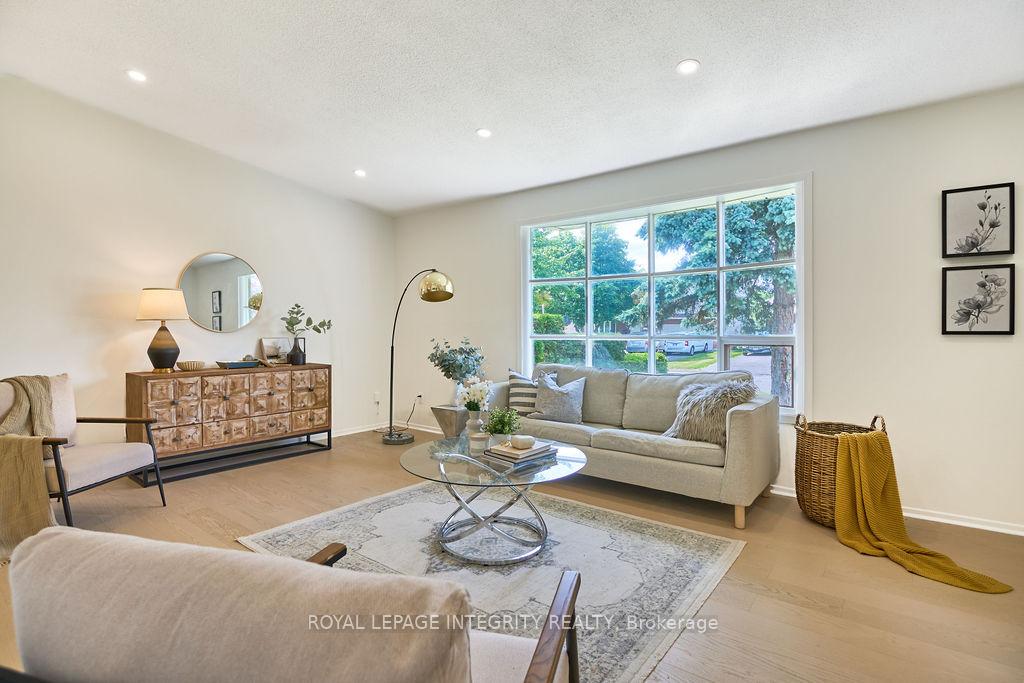 Photo 8 of 77 Seabrooke Drive, Ottawa, Kanata - Glencairn/Hazeldean — HOMEH