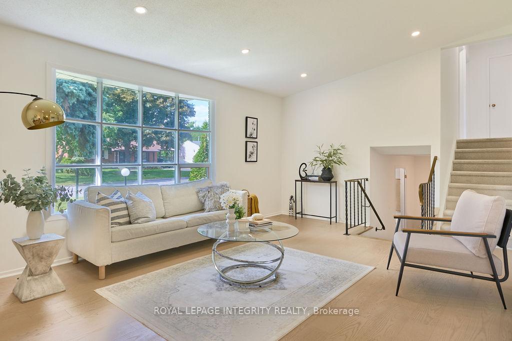 Photo 10 of 77 Seabrooke Drive, Ottawa, Kanata - Glencairn/Hazeldean — HOMEH