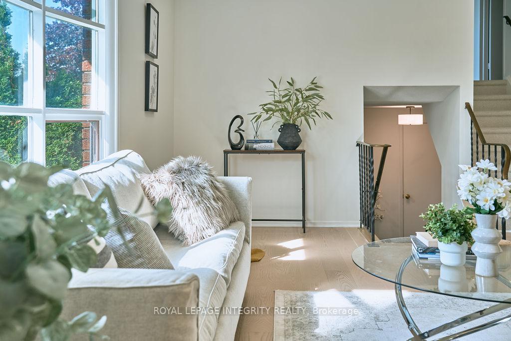 Photo 13 of 77 Seabrooke Drive, Ottawa, Kanata - Glencairn/Hazeldean — HOMEH