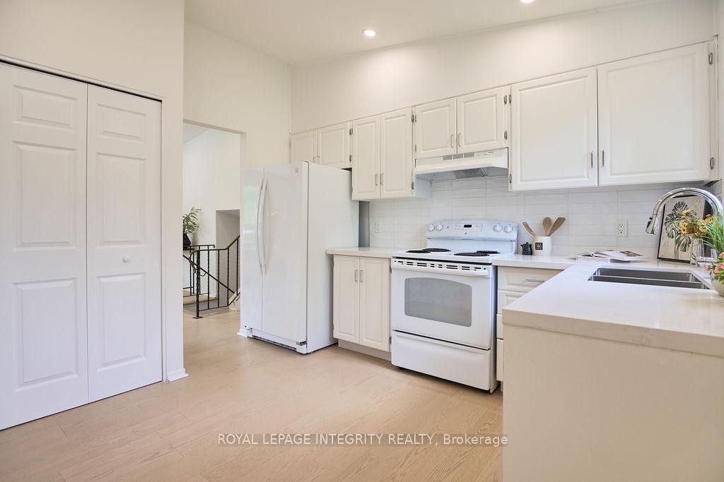 Photo 21 of 77 Seabrooke Drive, Ottawa, Kanata - Glencairn/Hazeldean — HOMEH