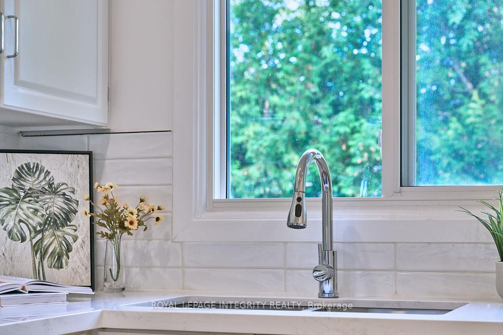 Photo 24 of 77 Seabrooke Drive, Ottawa, Kanata - Glencairn/Hazeldean — HOMEH