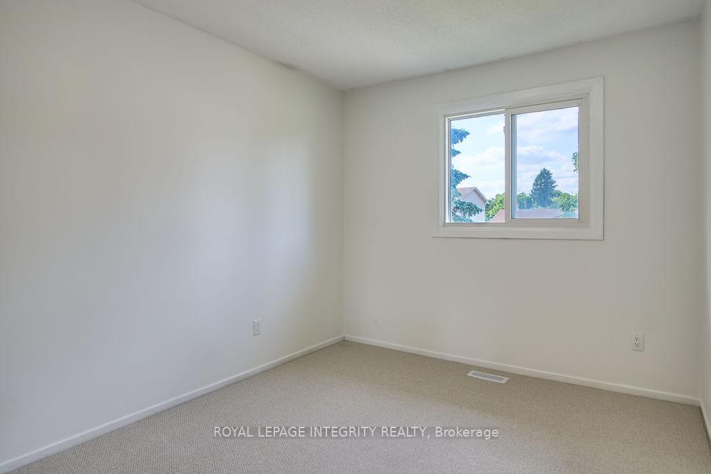 Photo 37 of 77 Seabrooke Drive, Ottawa, Kanata - Glencairn/Hazeldean — HOMEH