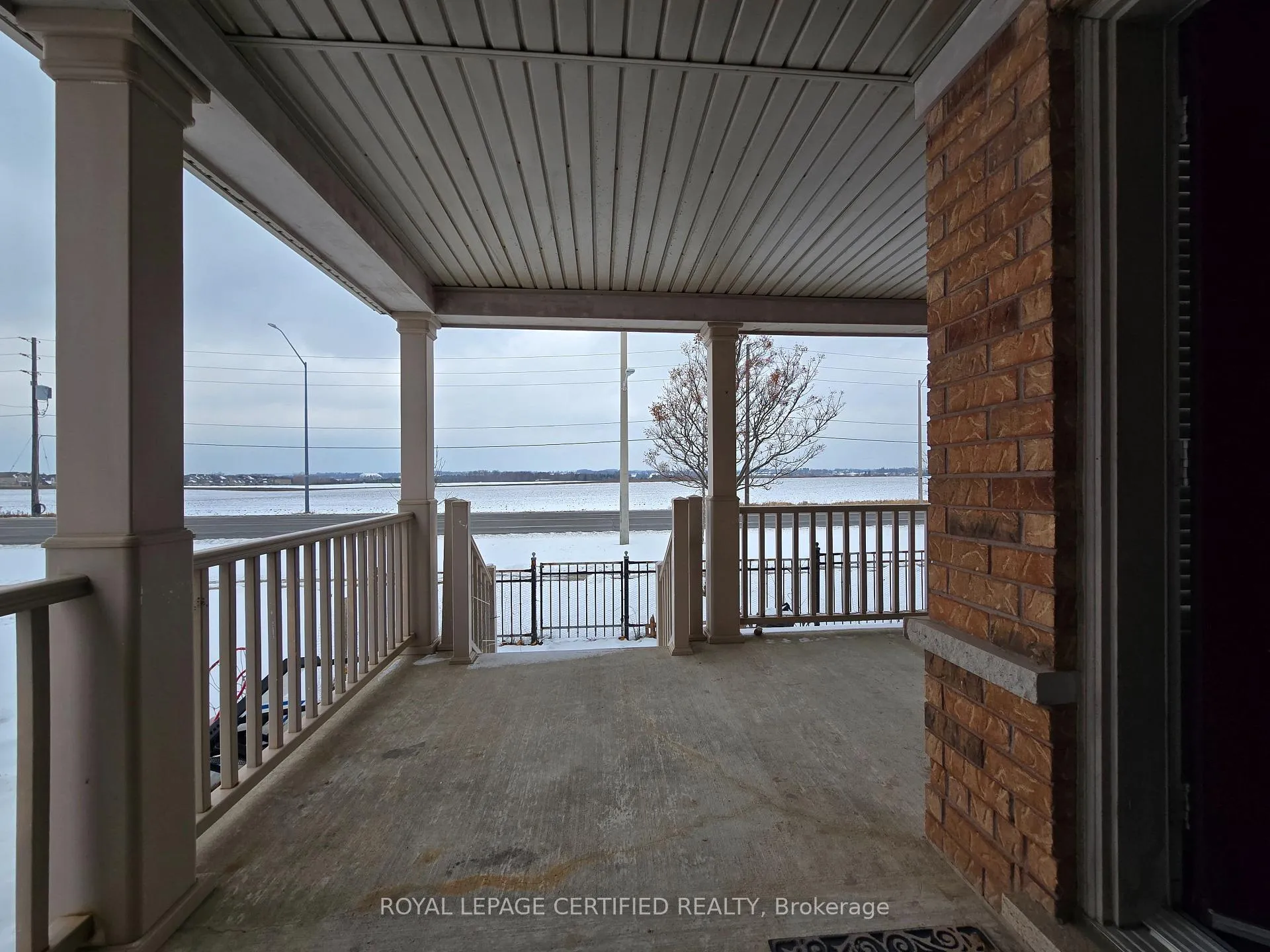Photo 10 of 32 Old Oak Lane, Markham, Cornell — HOMEH