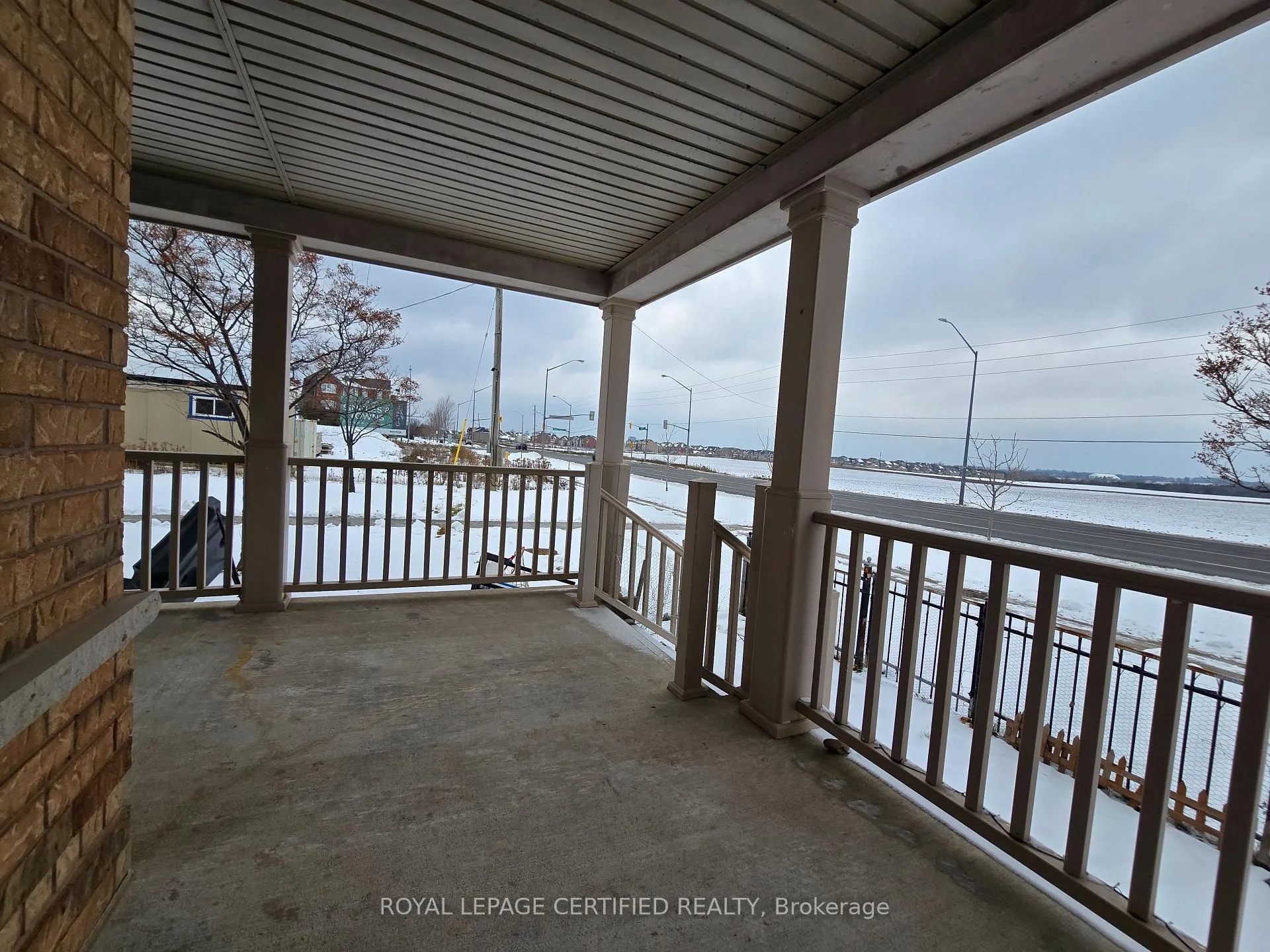 Photo 12 of 32 Old Oak Lane, Markham, Cornell — HOMEH