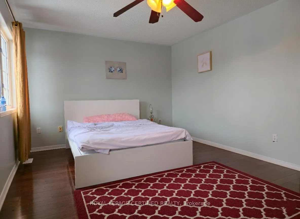 Photo 18 of 32 Old Oak Lane, Markham, Cornell — HOMEH