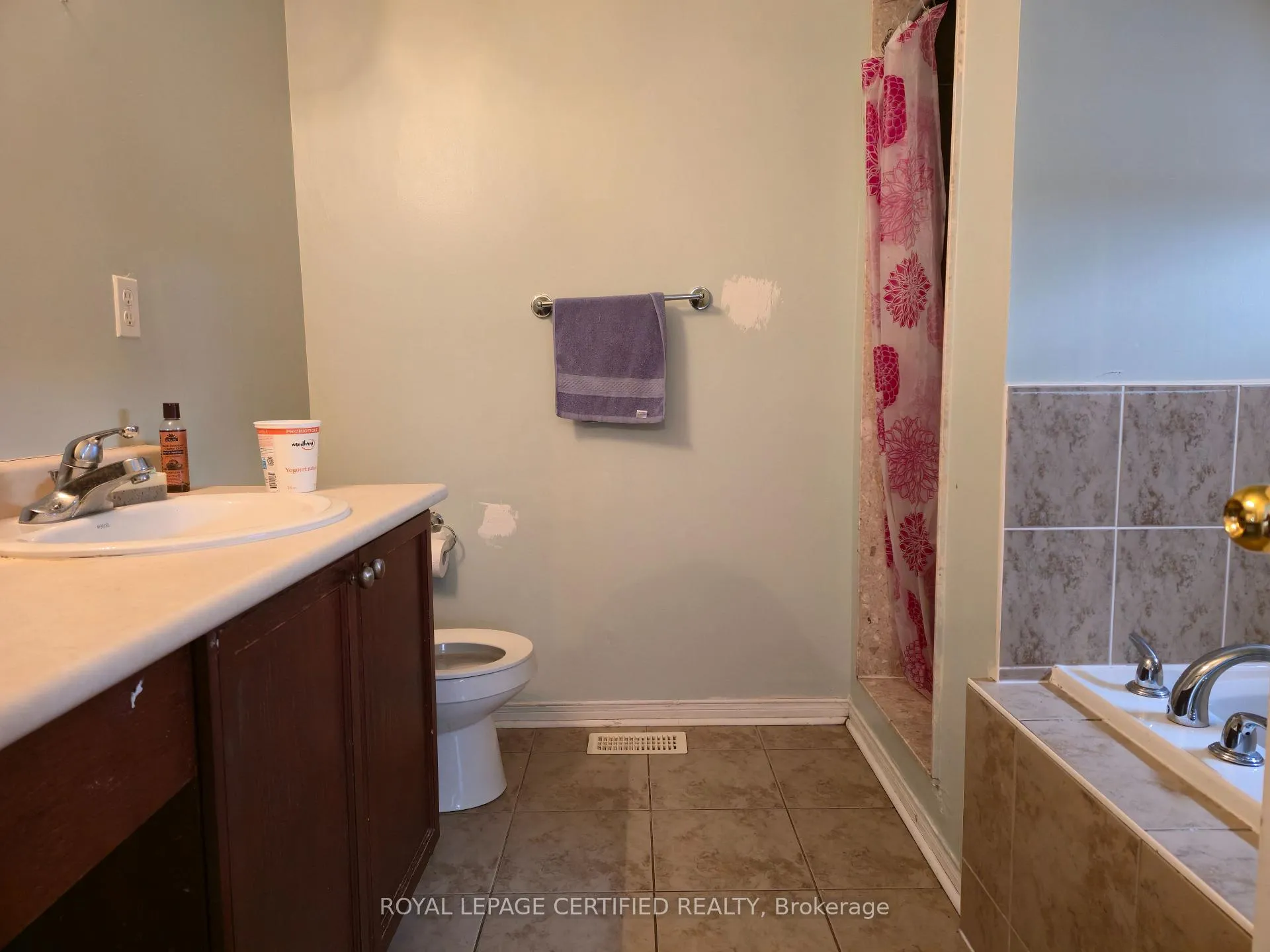 Photo 21 of 32 Old Oak Lane, Markham, Cornell — HOMEH