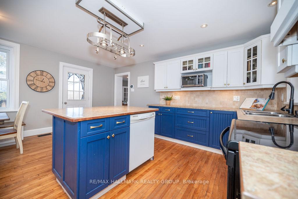 Photo 5 of 715 River Road, McNab/Braeside, Mcnab/Braeside Twps — HOMEH