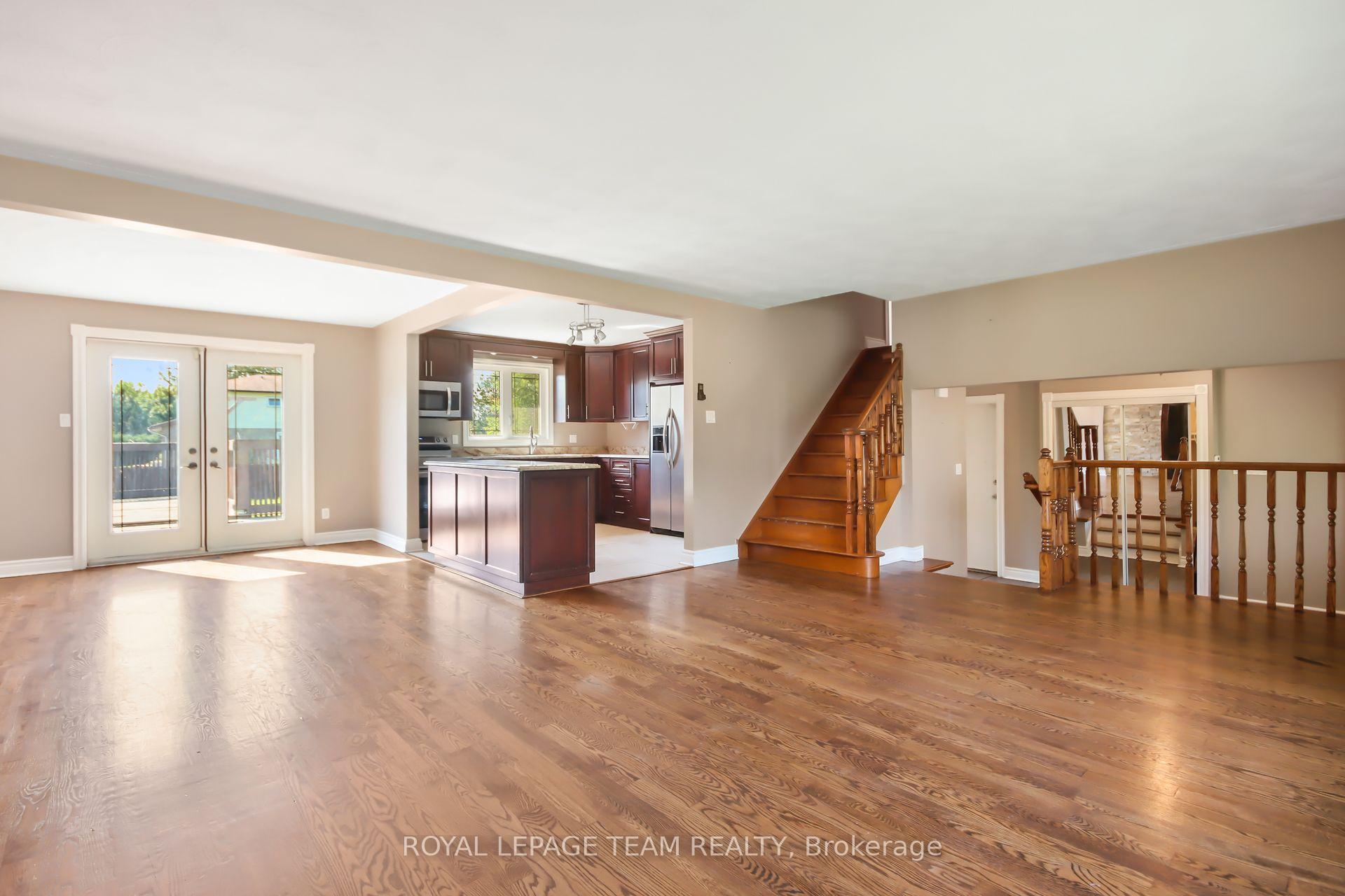 Photo 4 of 454 Rideau Road, Ottawa, Manotick East to Manotick Station — HOMEH