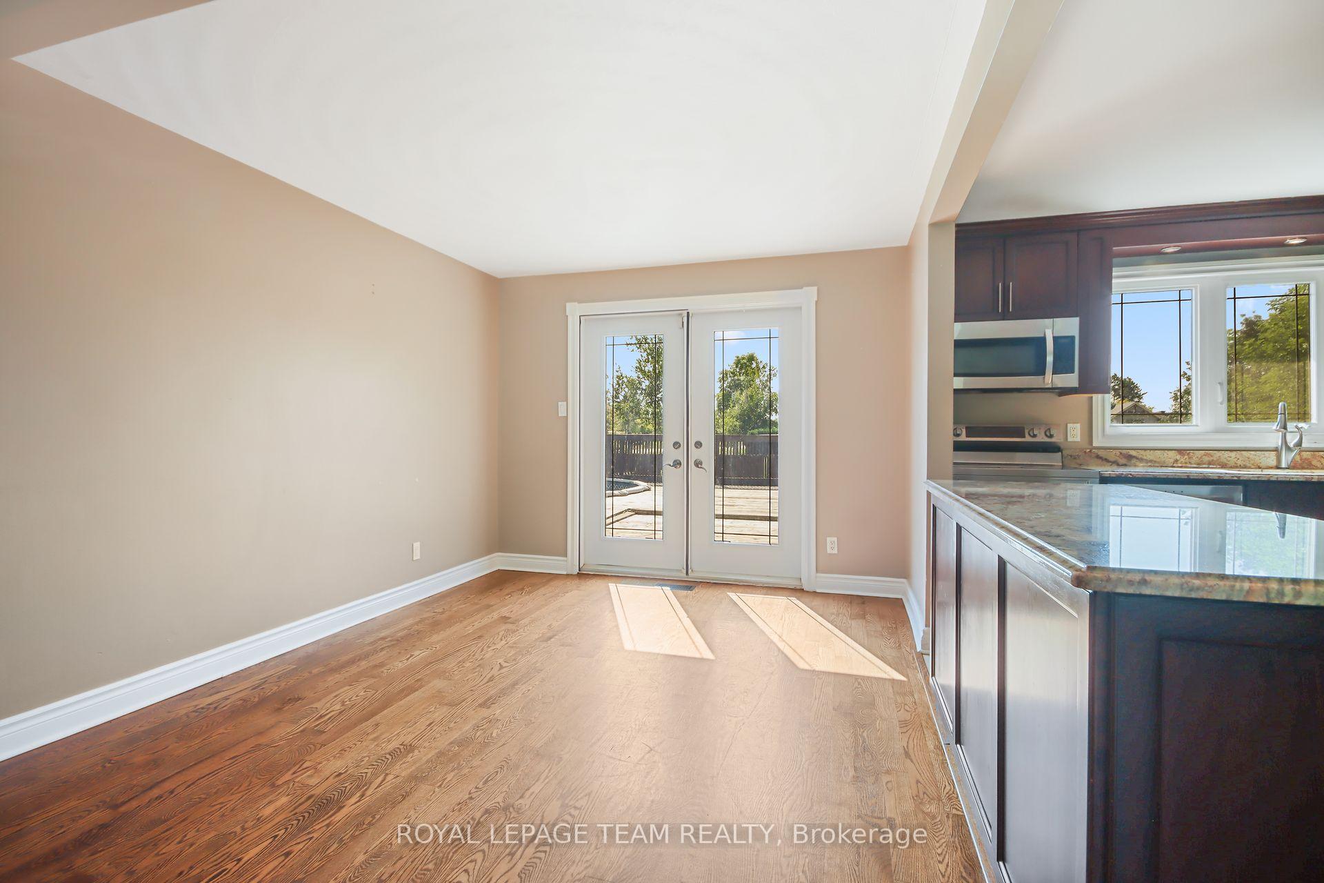 Photo 13 of 454 Rideau Road, Ottawa, Manotick East to Manotick Station — HOMEH