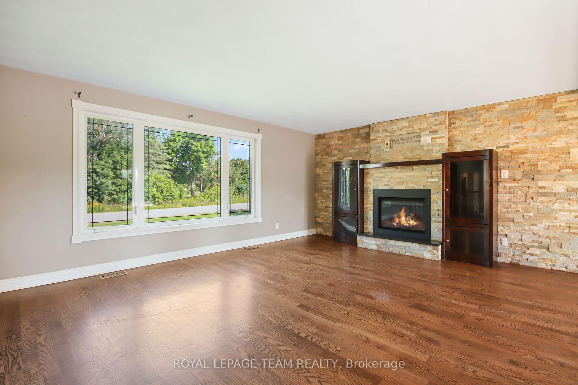 Photo 15 of 454 Rideau Road, Ottawa, Manotick East to Manotick Station — HOMEH