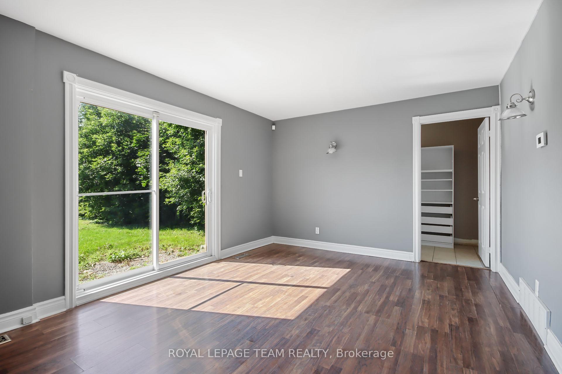 Photo 17 of 454 Rideau Road, Ottawa, Manotick East to Manotick Station — HOMEH