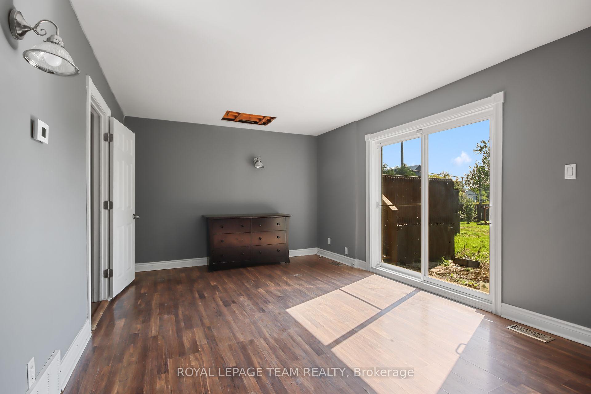 Photo 18 of 454 Rideau Road, Ottawa, Manotick East to Manotick Station — HOMEH
