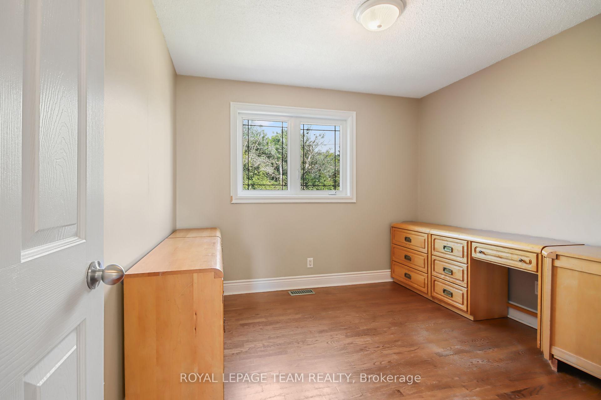 Photo 24 of 454 Rideau Road, Ottawa, Manotick East to Manotick Station — HOMEH