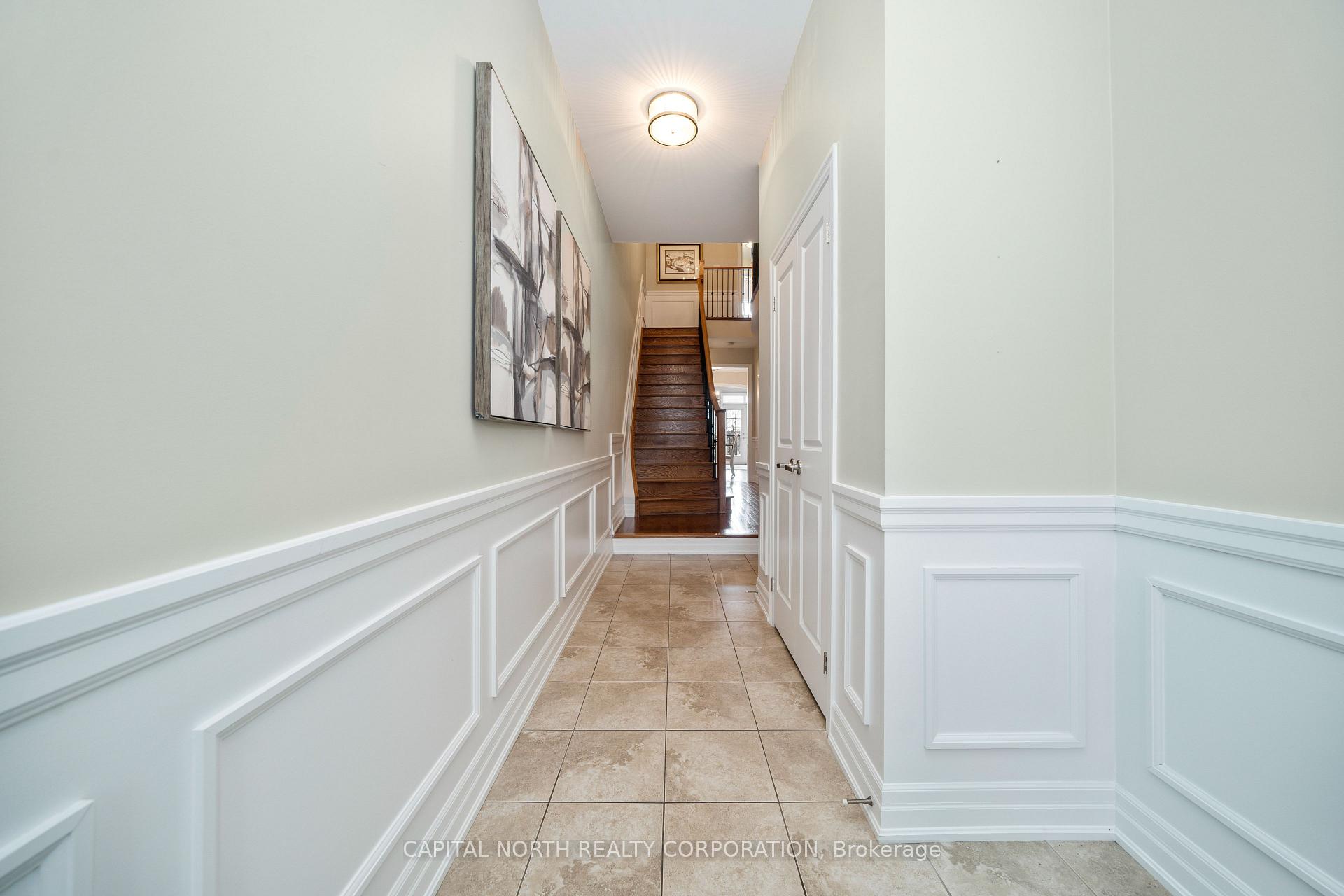 Photo 4 of 12 Alex Campbell Crescent, King, King City — HOMEH