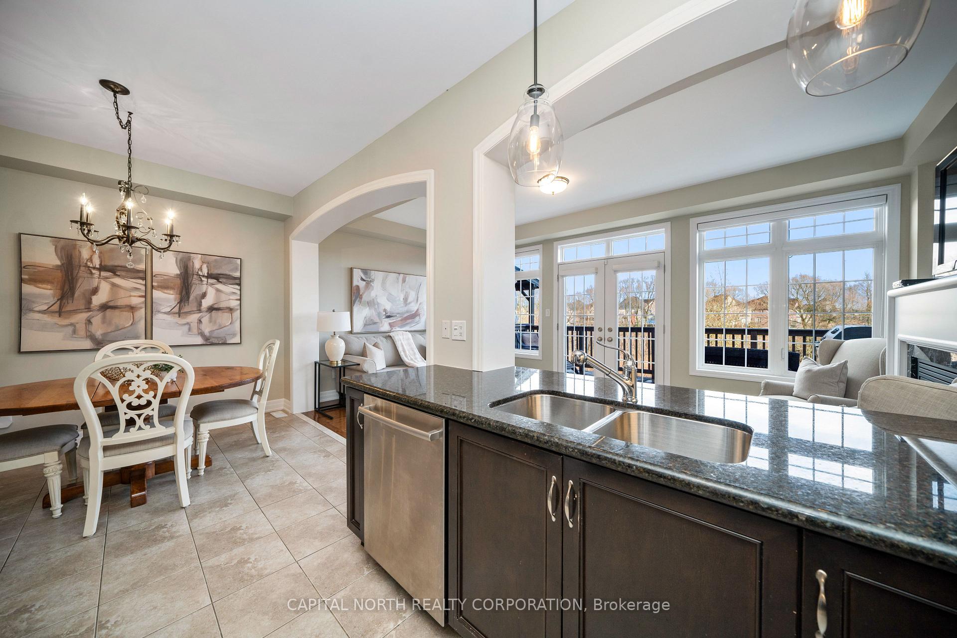 Photo 11 of 12 Alex Campbell Crescent, King, King City — HOMEH