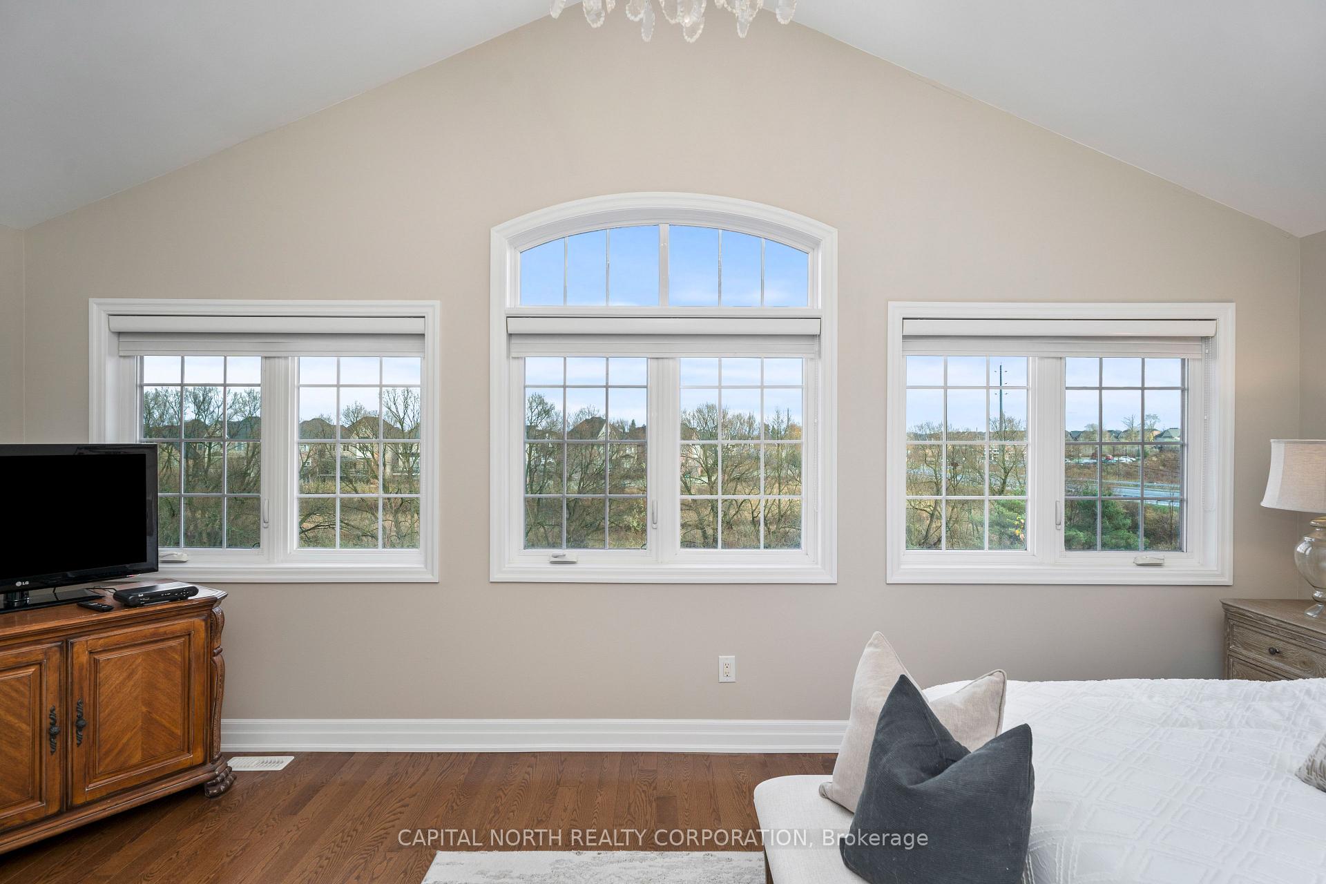 Photo 21 of 12 Alex Campbell Crescent, King, King City — HOMEH