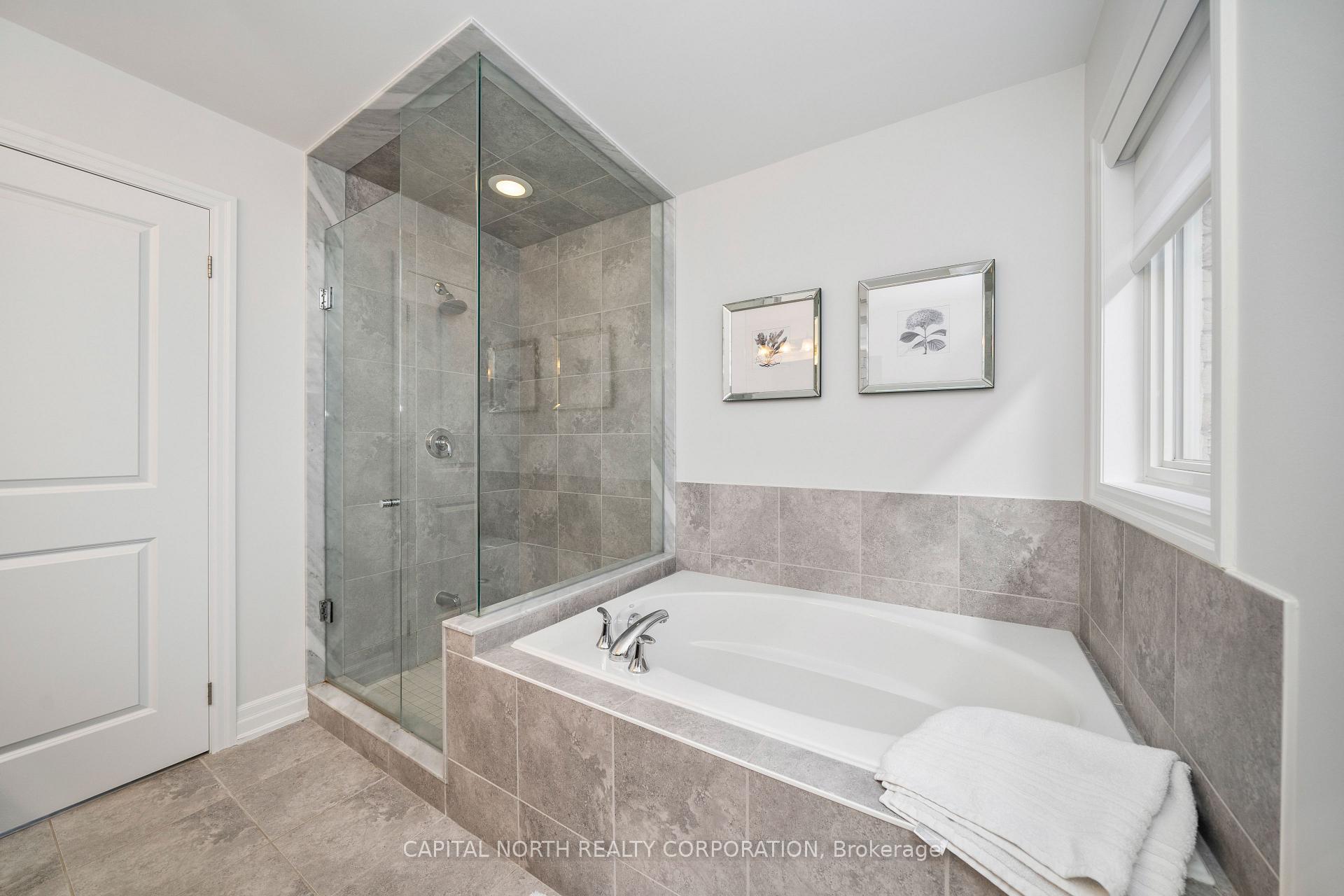 Photo 23 of 12 Alex Campbell Crescent, King, King City — HOMEH
