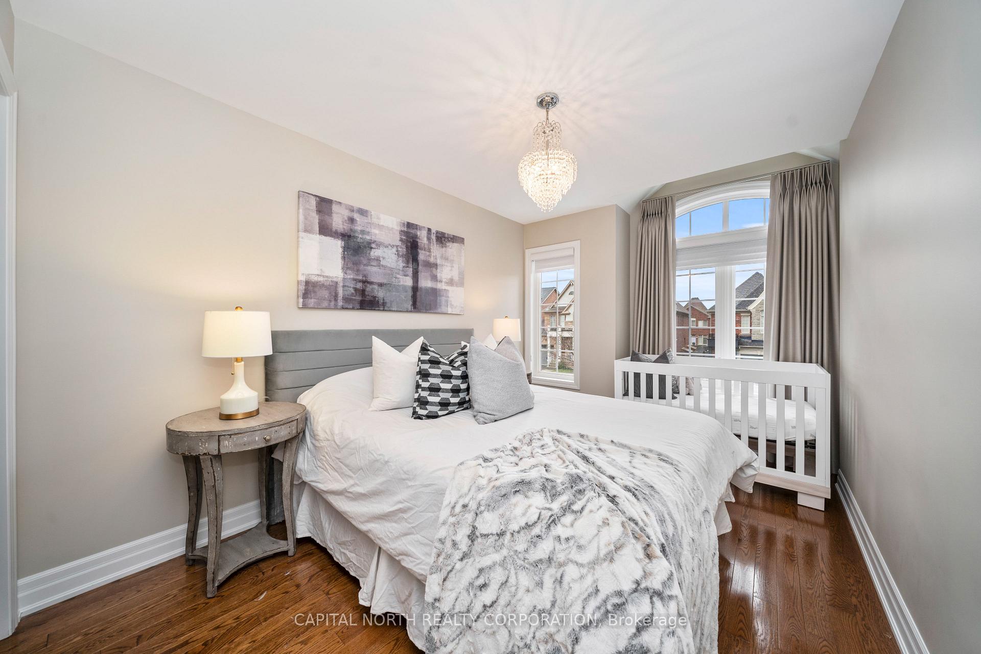 Photo 24 of 12 Alex Campbell Crescent, King, King City — HOMEH