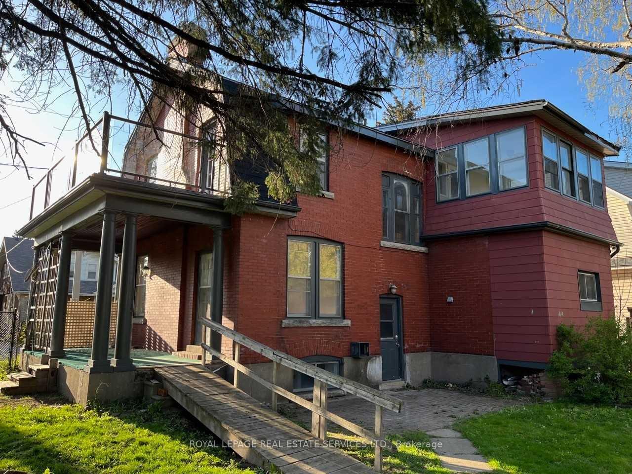 Photo 2 of 17 Leinster Avenue S, Hamilton, Gibson — HOMEH