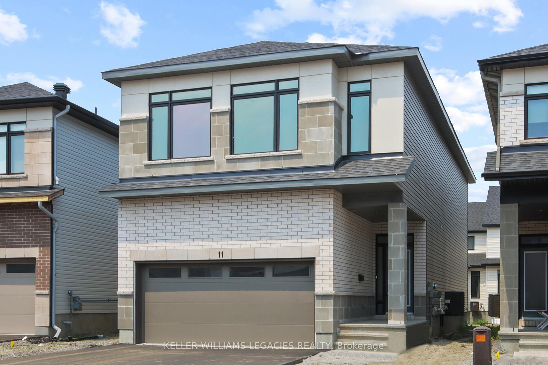 Photo 2 of 11 Mendoza Way, Ottawa, Kanata - Emerald Meadows/Trailwest — HOMEH