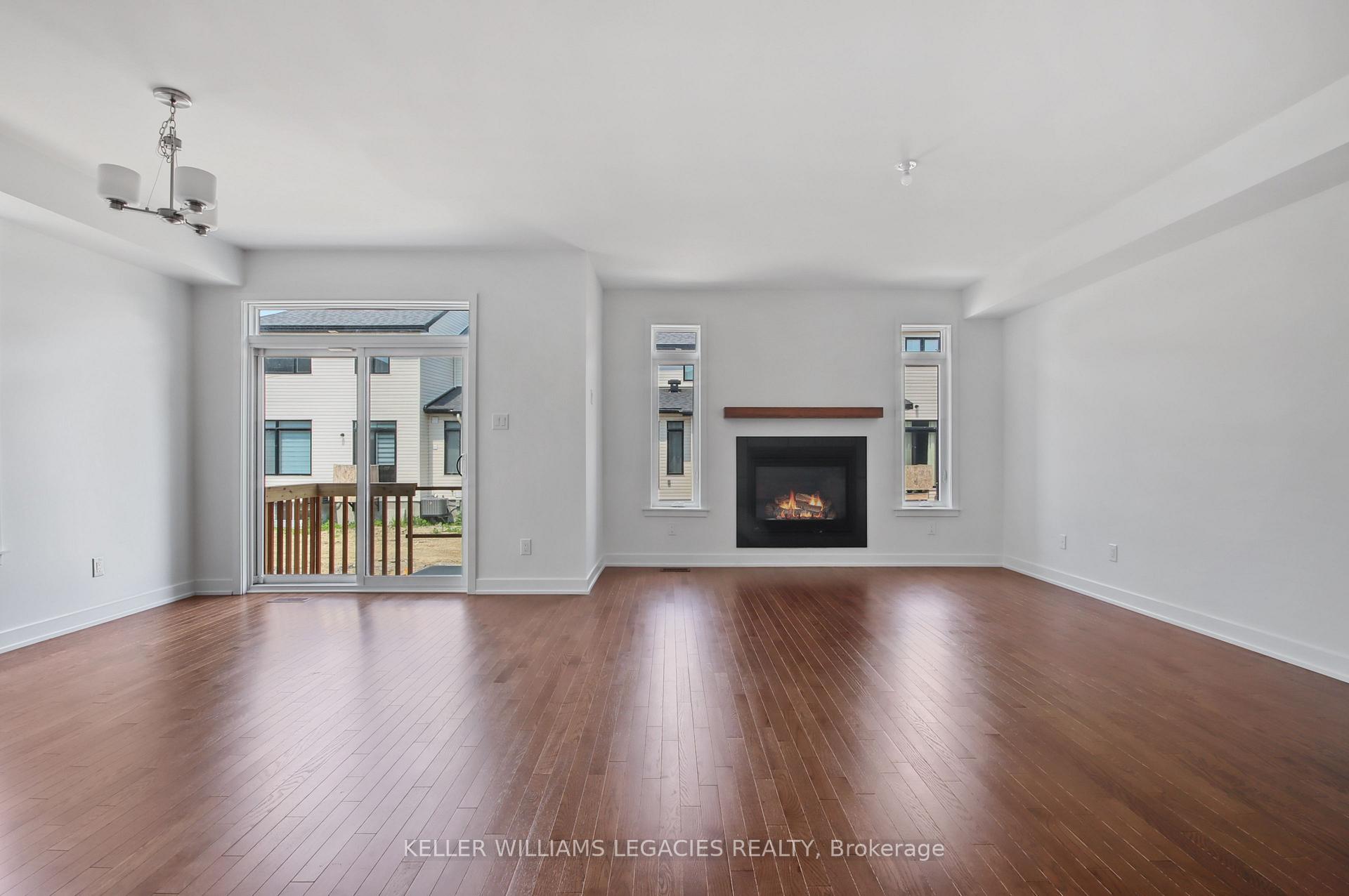 Photo 14 of 11 Mendoza Way, Ottawa, Kanata - Emerald Meadows/Trailwest — HOMEH