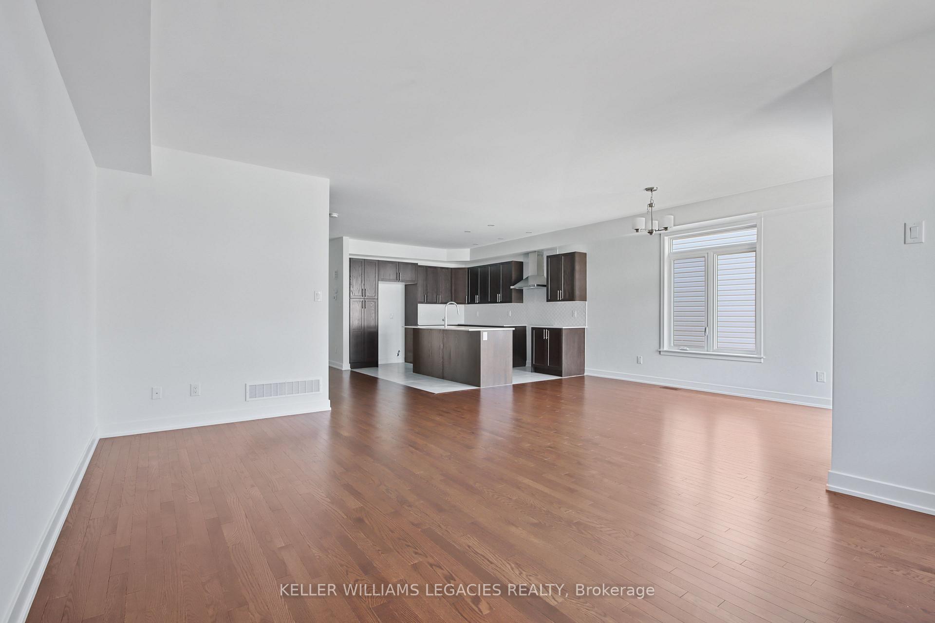 Photo 15 of 11 Mendoza Way, Ottawa, Kanata - Emerald Meadows/Trailwest — HOMEH
