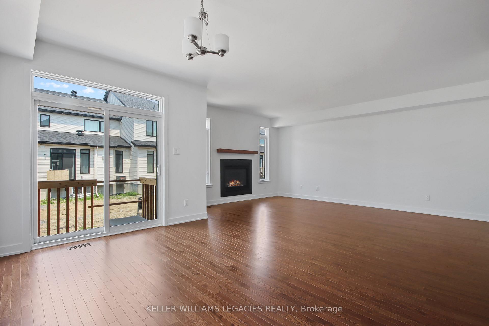 Photo 16 of 11 Mendoza Way, Ottawa, Kanata - Emerald Meadows/Trailwest — HOMEH