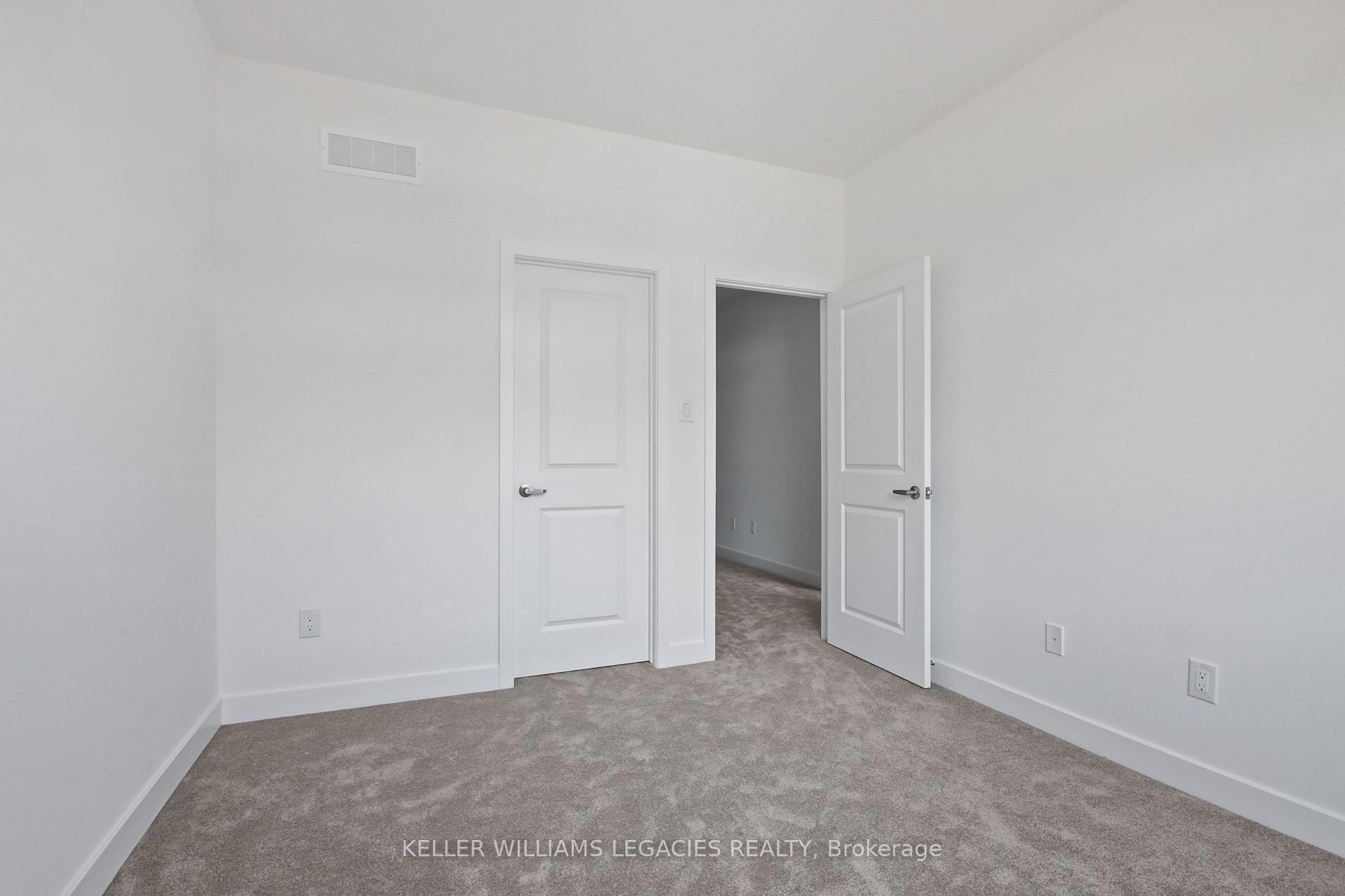 Photo 23 of 11 Mendoza Way, Ottawa, Kanata - Emerald Meadows/Trailwest — HOMEH