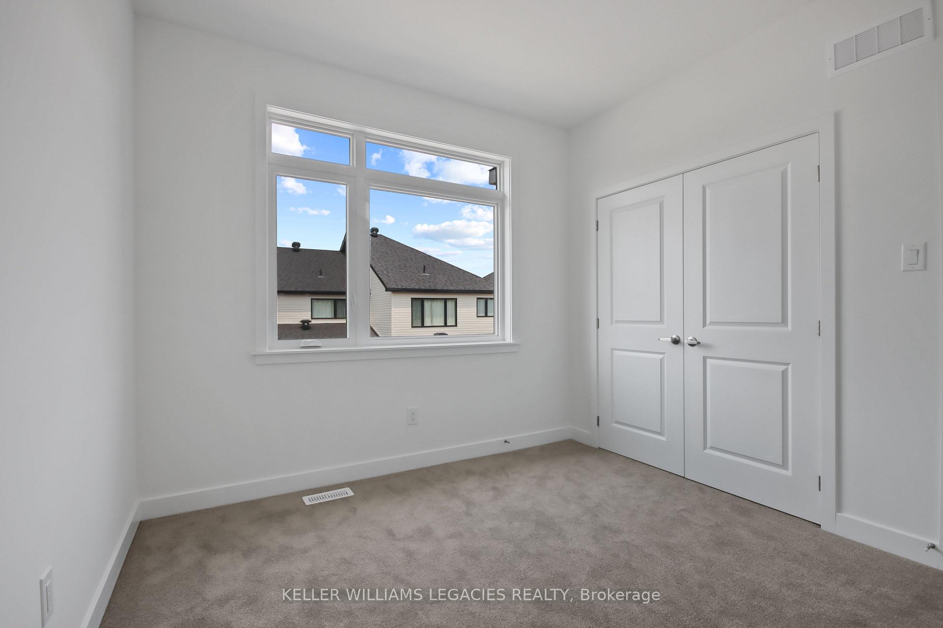 Photo 31 of 11 Mendoza Way, Ottawa, Kanata - Emerald Meadows/Trailwest — HOMEH