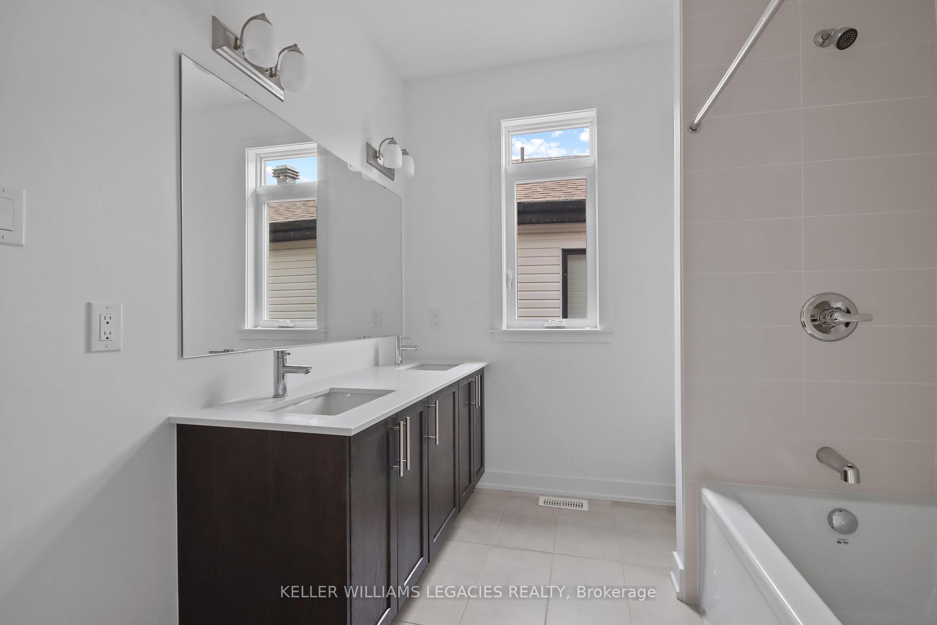 Photo 32 of 11 Mendoza Way, Ottawa, Kanata - Emerald Meadows/Trailwest — HOMEH